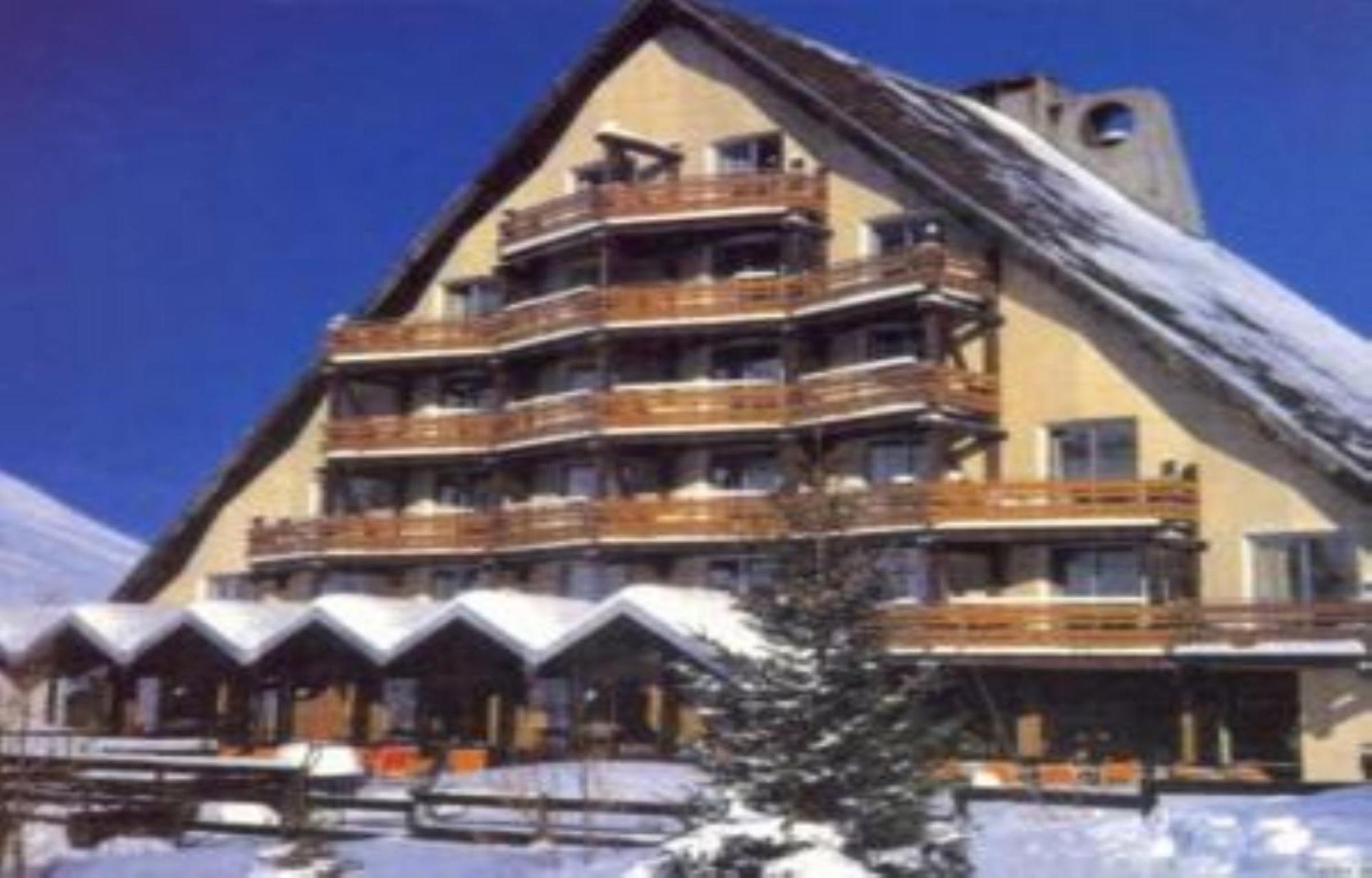Hotel Adret Лес дьо Алпс Екстериор снимка