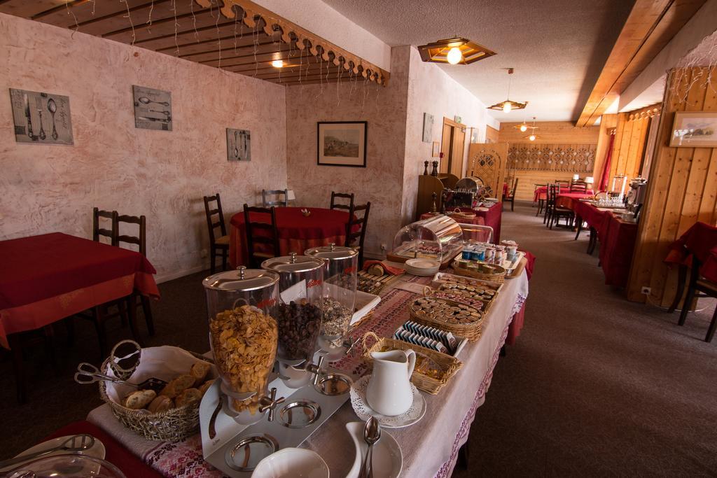 Hotel Adret Лес дьо Алпс Екстериор снимка