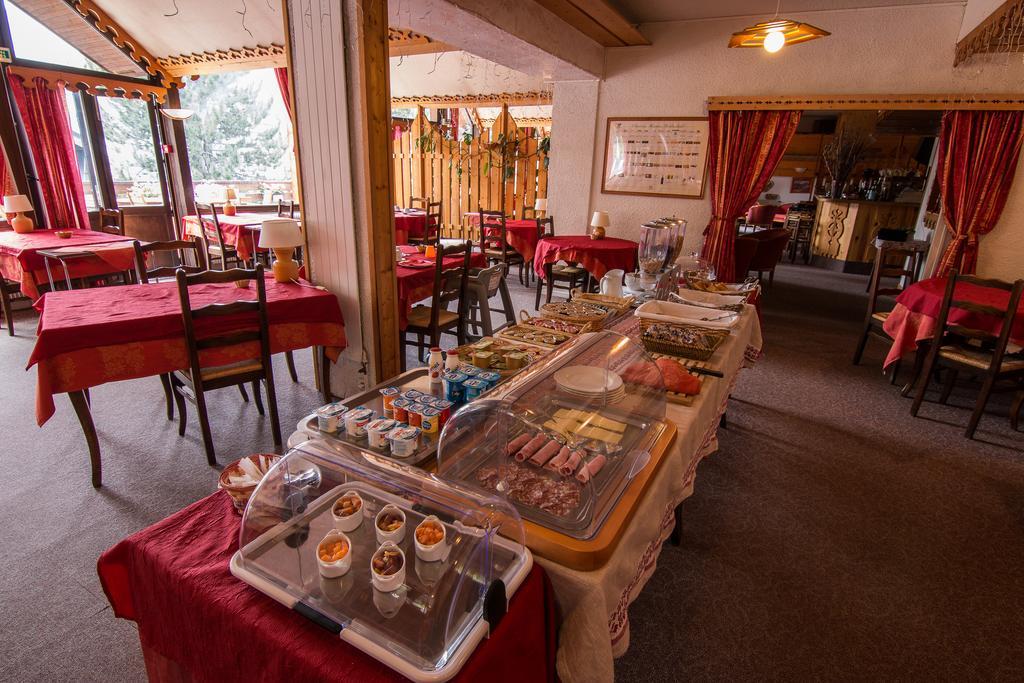 Hotel Adret Лес дьо Алпс Екстериор снимка