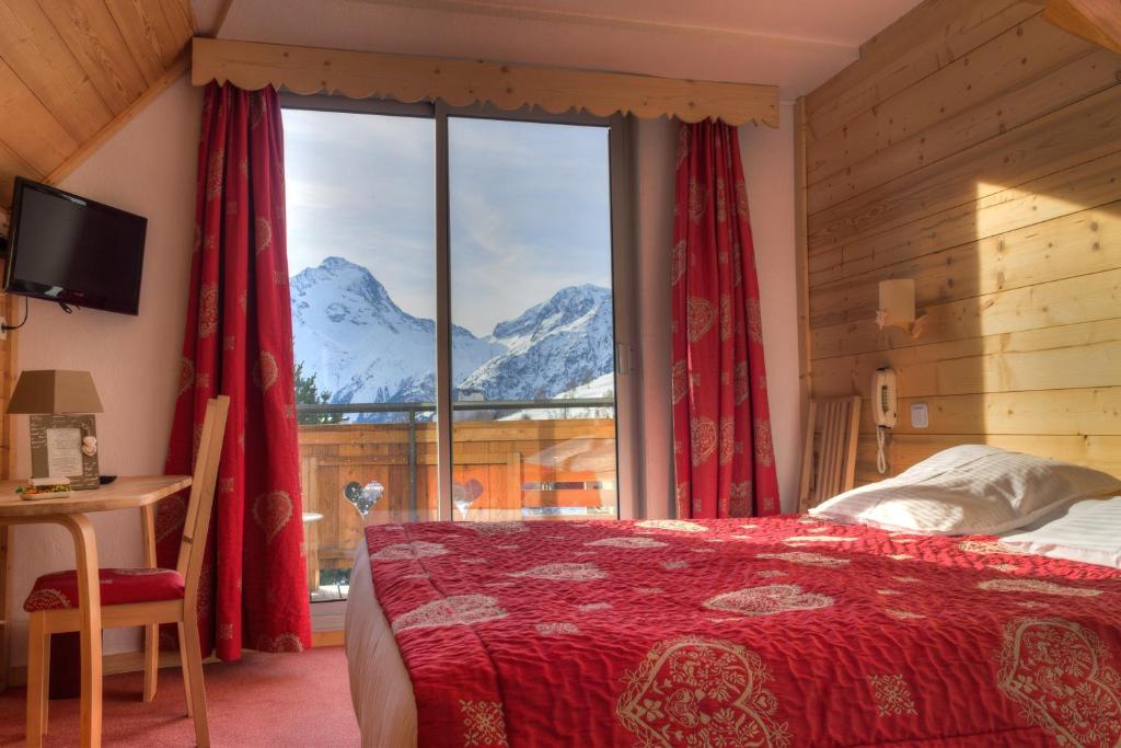 Hotel Adret Лес дьо Алпс Екстериор снимка