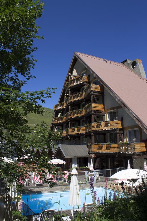 Hotel Adret Лес дьо Алпс Екстериор снимка